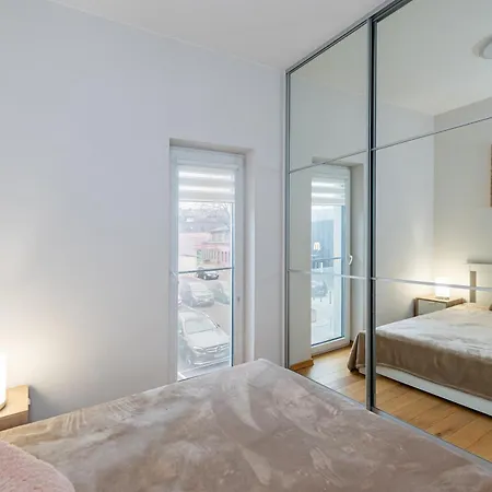Apartment Cozy Old Town Near Mcdonalds By Polo